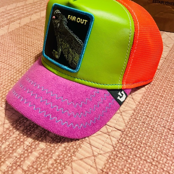 COPY - Goorin bros litmited edition trucker hat.                “LOUD LIZARD” !… - Picture 3 of 9